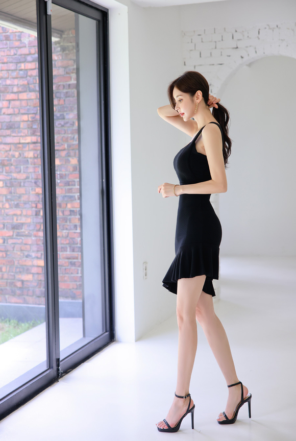 231218_RO更新(炫墨玫瑰流线型纤细婀娜衣裙)