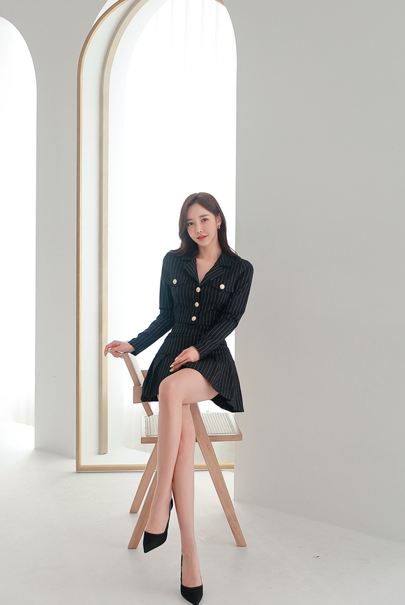 240423_RO更新(爱丁堡黑鸦金扣高腰西装套裙)
