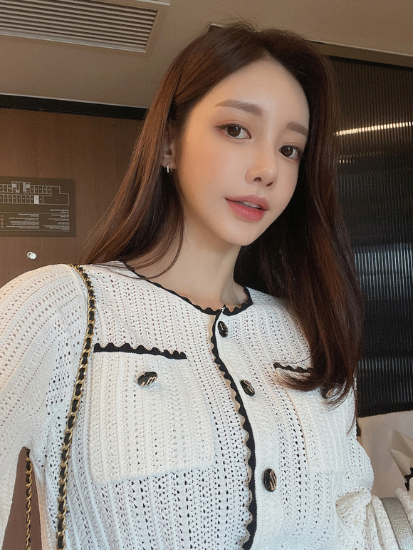 221008_OC更新(轻羽花扇网格密纹文静小开衫)