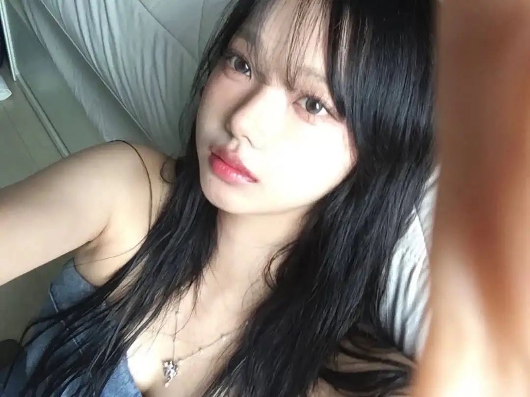 韩国ins博主：_ahyn_k