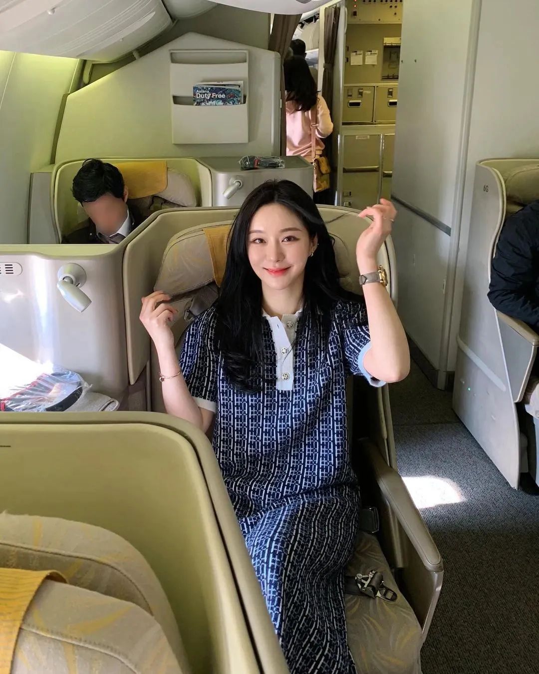 韩国ins博主：u__jee