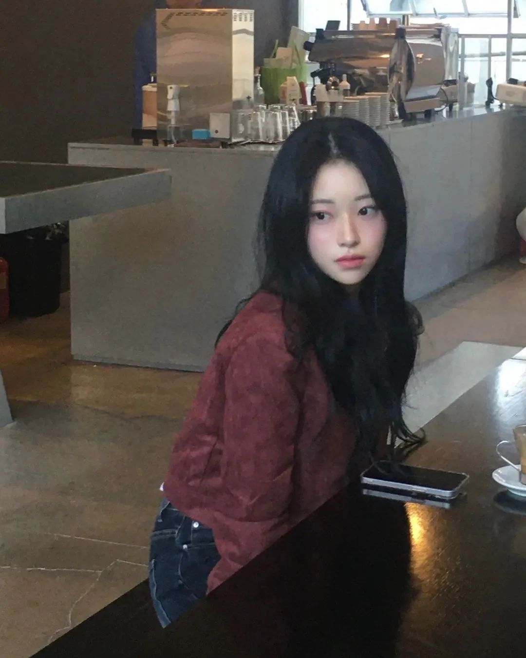 韩国ins博主：ji_.yaaa_