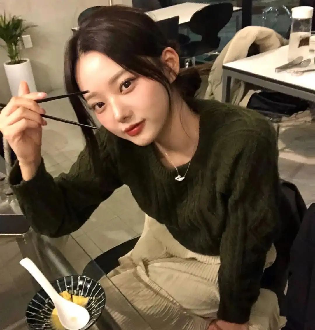 韩国ins博主：_ahyn_k